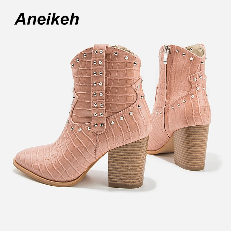Женские полусапожки с заклепками Aneikeh осенне-зимние острым носком на высоком