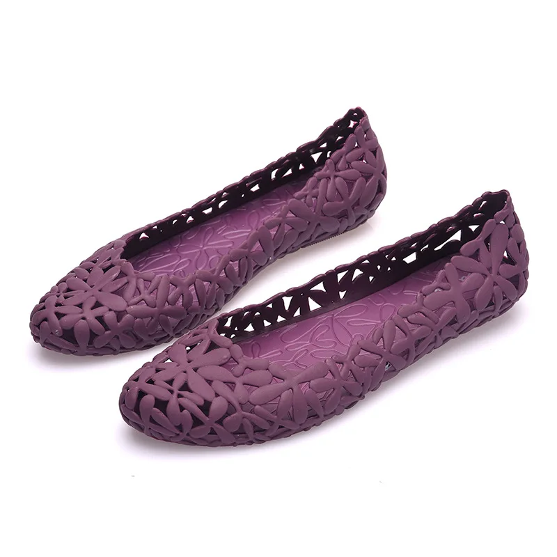 

Sandals women 2019 new summer jelly shoes flat Korean version of soft sand hollow loafers shoes woman