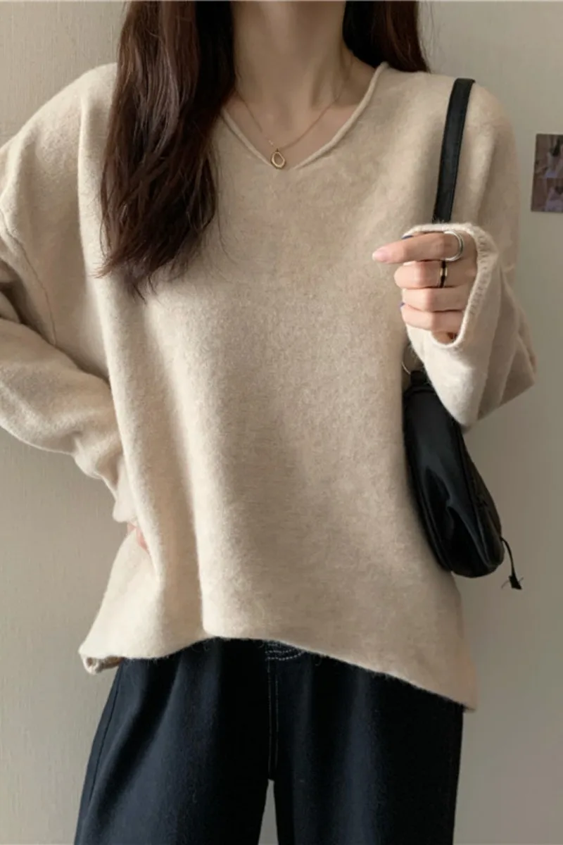 

Autumn/Winter new style Korean version of V-neck long-sleeved sweater lazy style pullover loose bottoming sweater women trendy