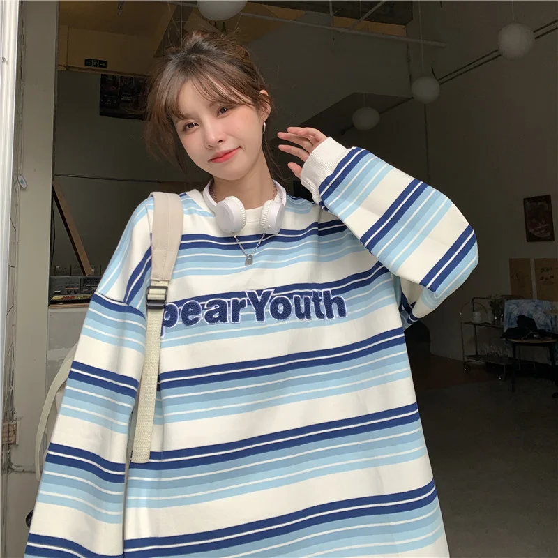 

Real Shot Loose Letter Embroidery Contrast Color Striped round