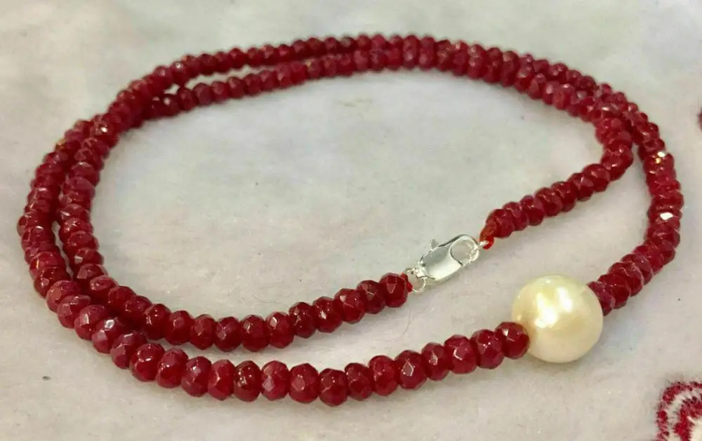 

Длинные 18 "9-10 мм белый натуральный пресноводный жемчуг и 2x4 мм красным камнем рубинового цвета Цепочки и ожерелья