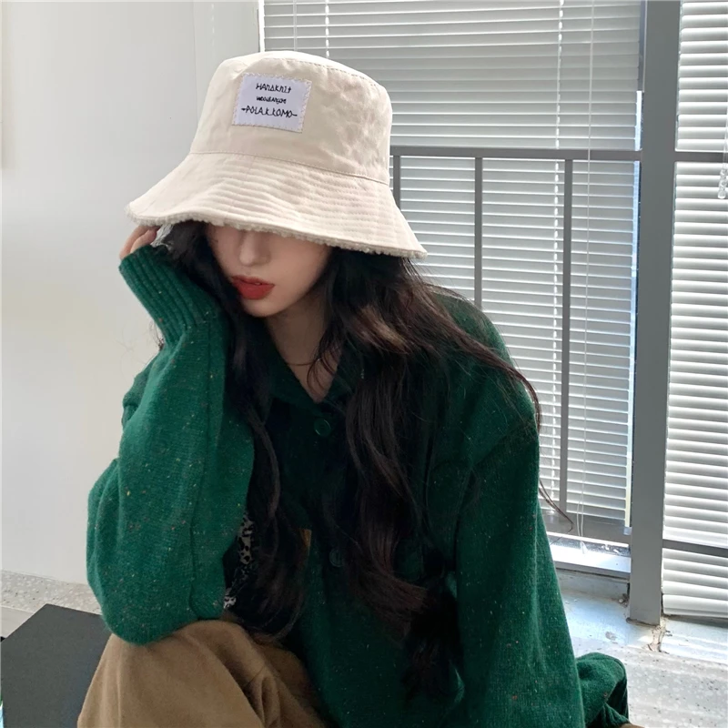 

Korean Casual Fashion Bucket Hats Female Vintage Patch Design Basin Cap Keep Warm Lambswool Dome Double Sided Fisherman's Hat