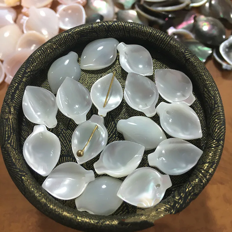 5 шт./пакет натуральная перламутровая подвеска в форме маленького лепестка вишни