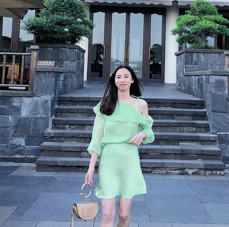 Женская шелковая атласная мини-юбка с цветочным принтом и длинным рукавом косой