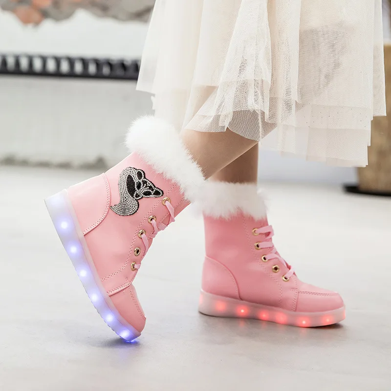 Stivali da ragazza invernali con pelliccia moda bambini carini scarpe da ginnastica leggere incandescenti scarpe bambini Botas rosa luminoso caldo per matrimoni da festa