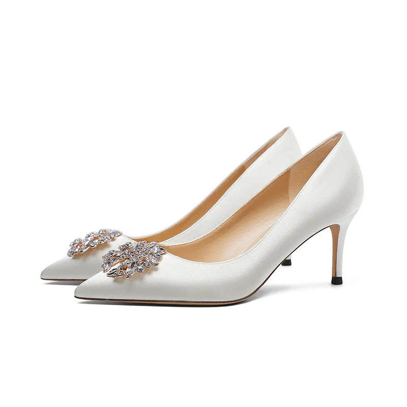 

Noble wedding shoes women's new winter white satin pointed stiletto single shoes