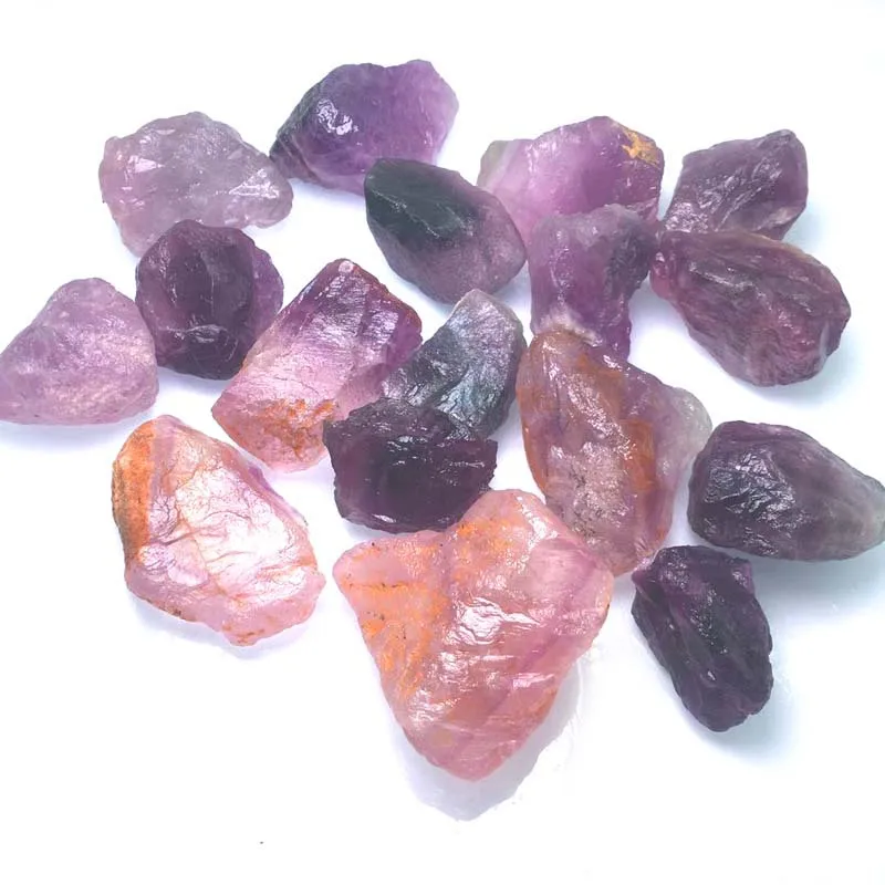 70 г натуральный флюоритовый кварц с украшением в виде кристаллов каменный