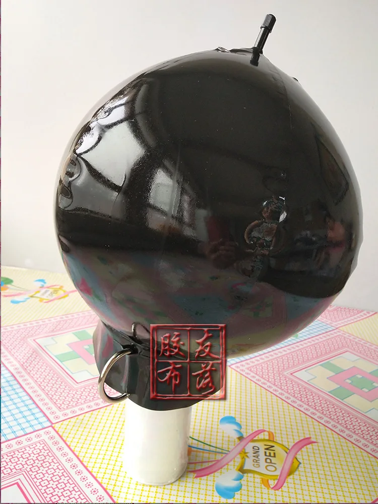 Латексная надувная маска на молнии с D-образным кольцом |