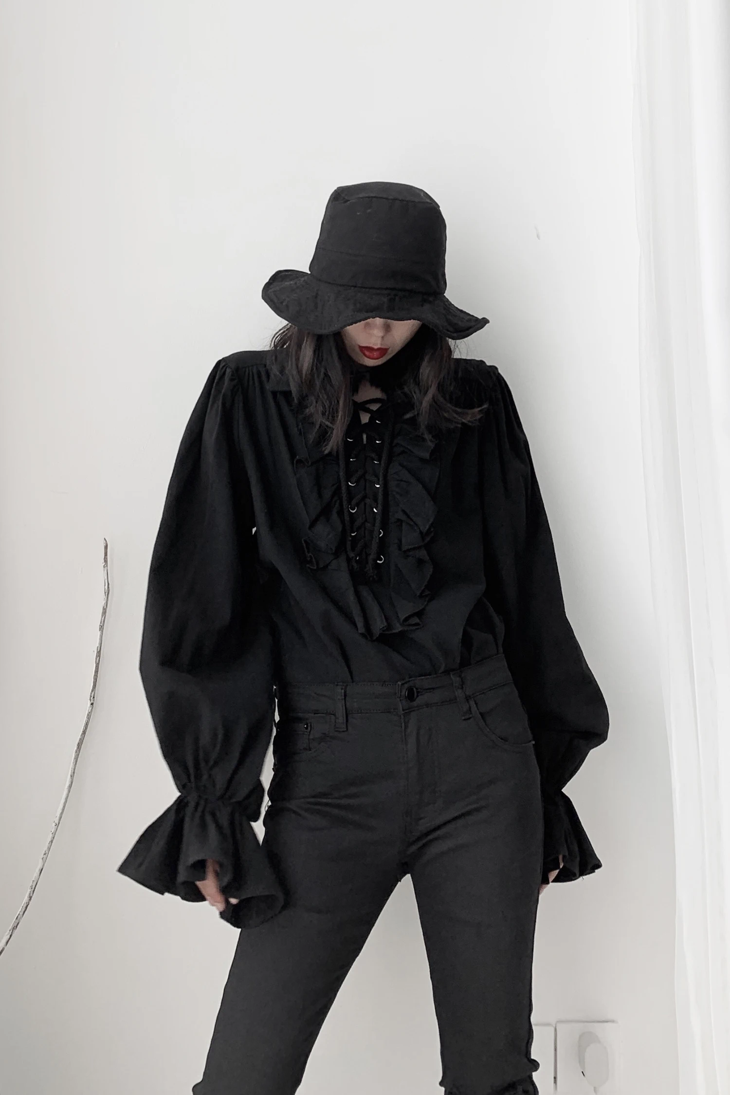 

SuperAen 2021 Dark Style Black Women's Retro Cotton Neckline Lotus Leaf Side Petal Sleeve Shirt Women Blouses