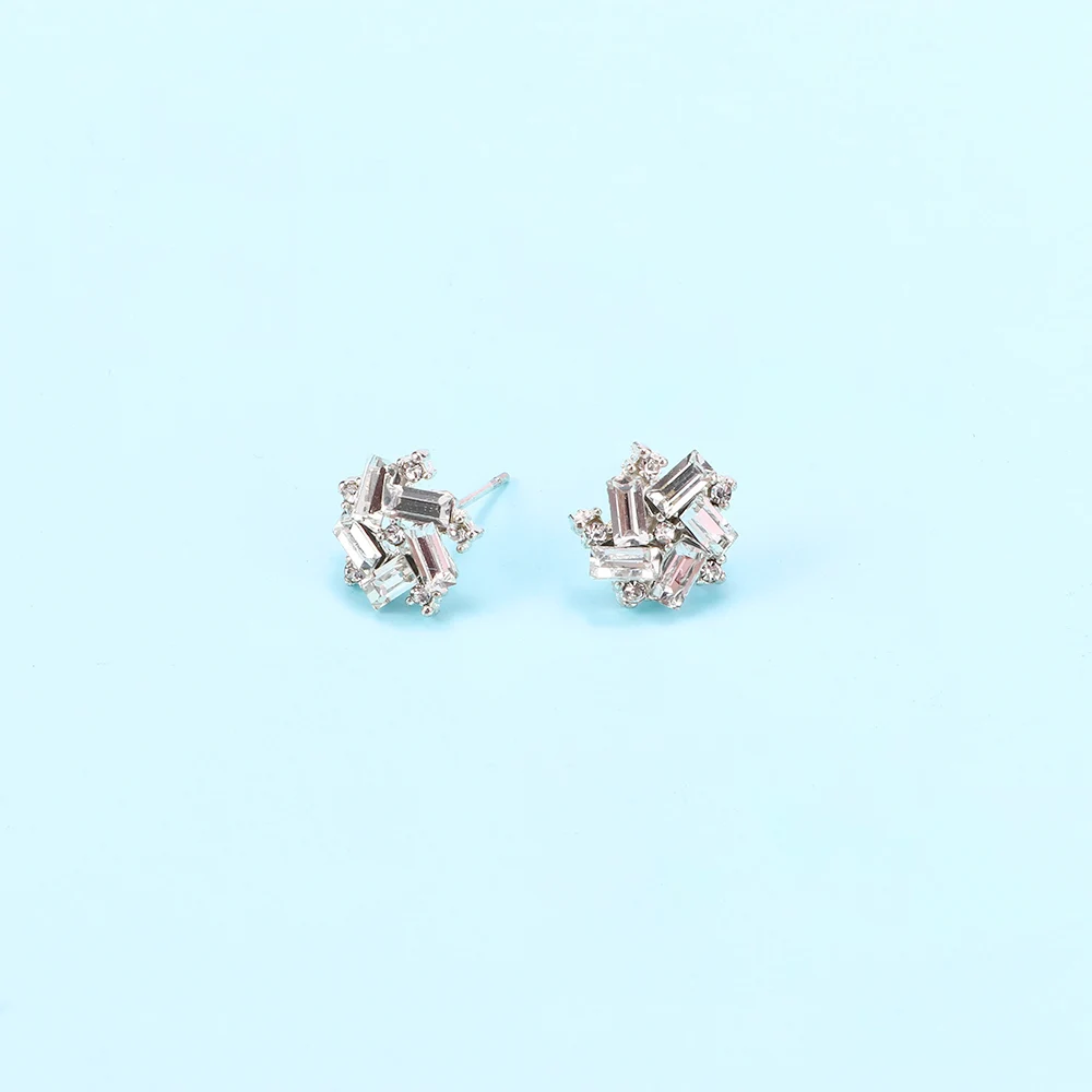 1 пара милых сережек в форме ветряной мельницы с кристаллами для