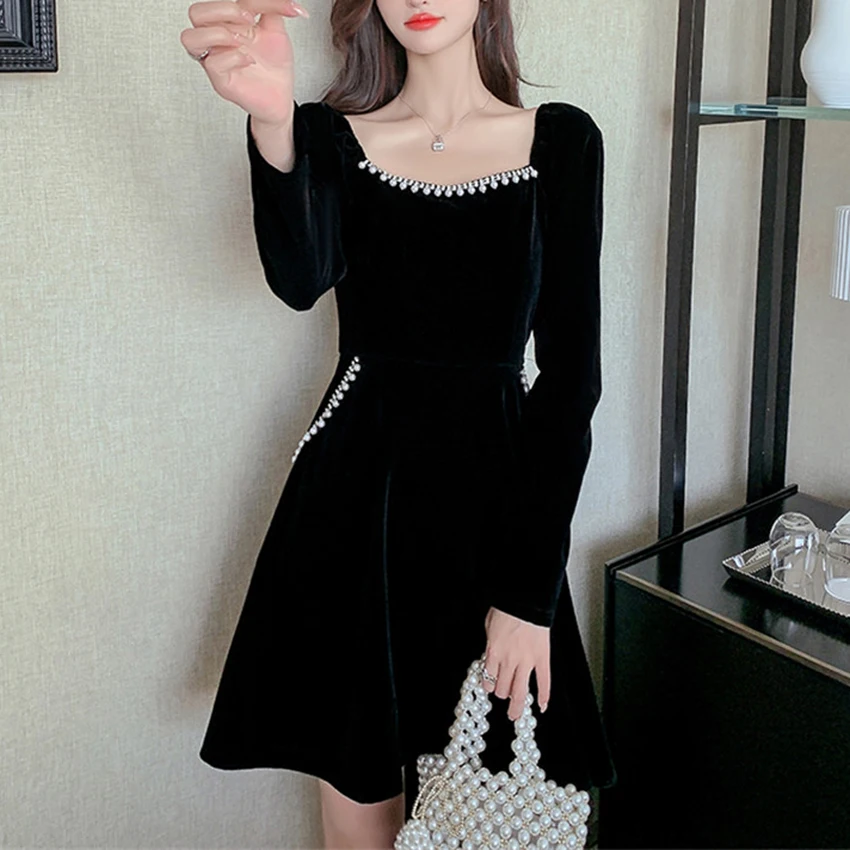 

Designer High Quality Vintage Dress Women Long Sleeve Diamond Black Velvet Dress Evening Party Dresses Winter Vestidos
