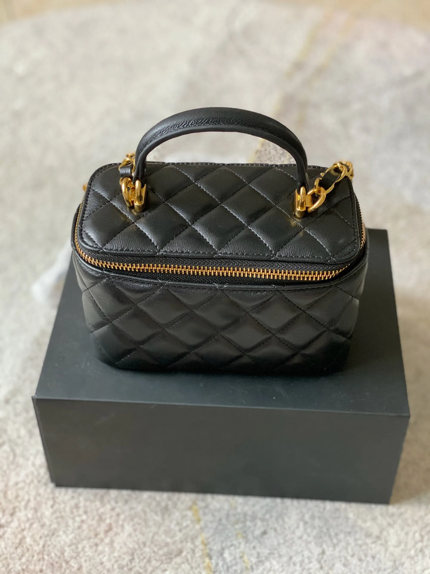 

Осенне-зимняя новая дизайнерская брендовая квадратная женская сумка, Классическая модная сумка через плечо, сумка-мессенджер, женская сумк...