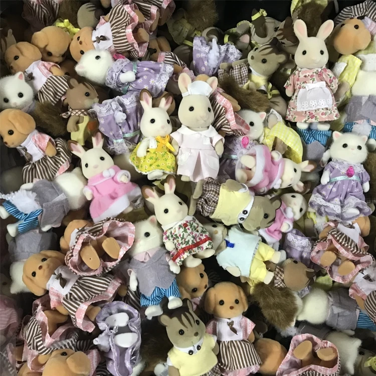 

Geniune Sylvanian houes toys japan Families furniture clothes set figures 10 randomly selected
