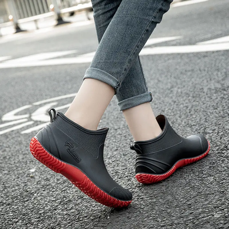 Waterproof PVC Rain Boots Women Ankle Rain Shoes Fashion Outdoor Rainboots Ladies Non-Slip Warm Plush Cotton Silicone Boots