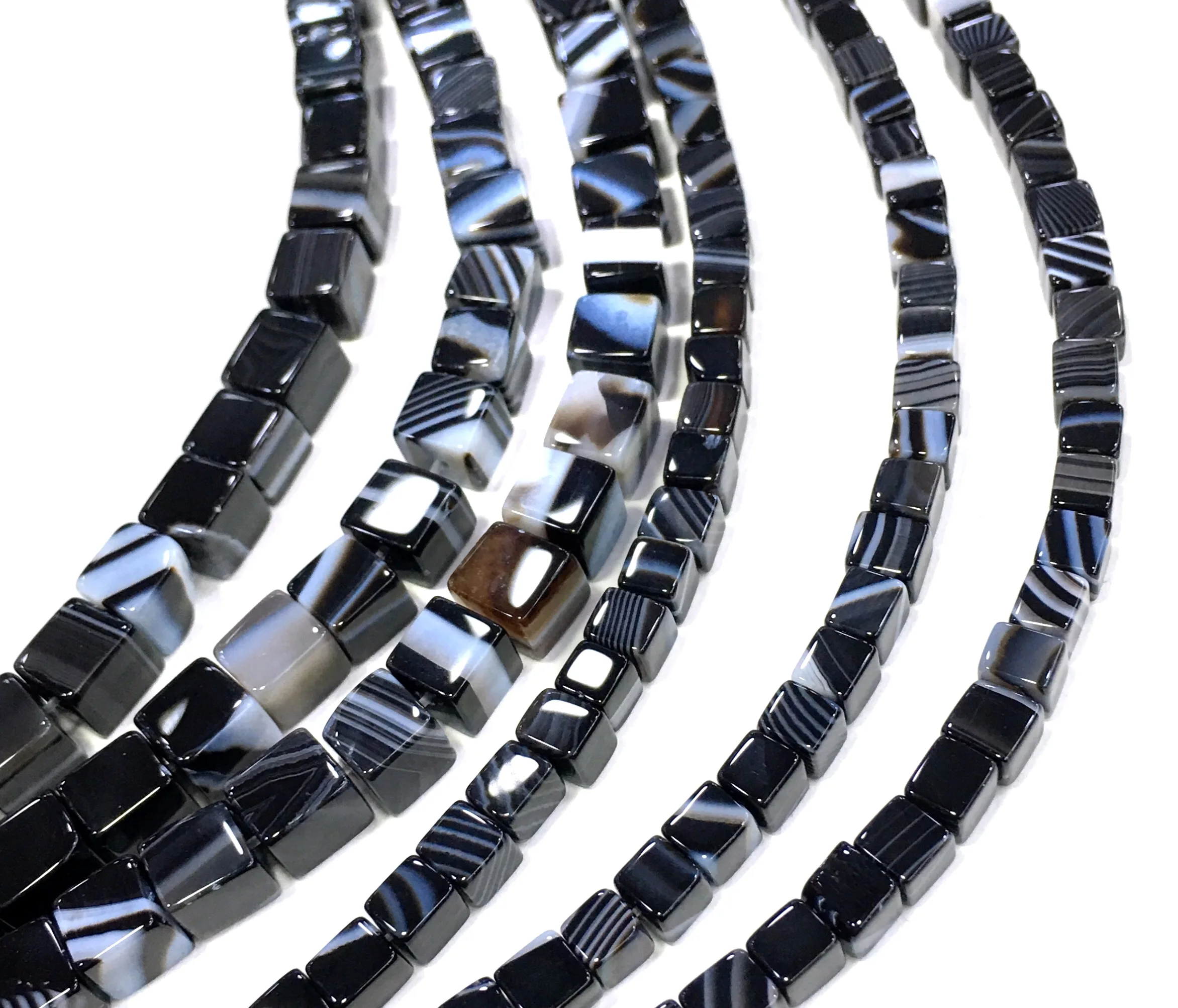 Бесплатная доставка натуральный черный оникс кубик свободные бусины лечебный