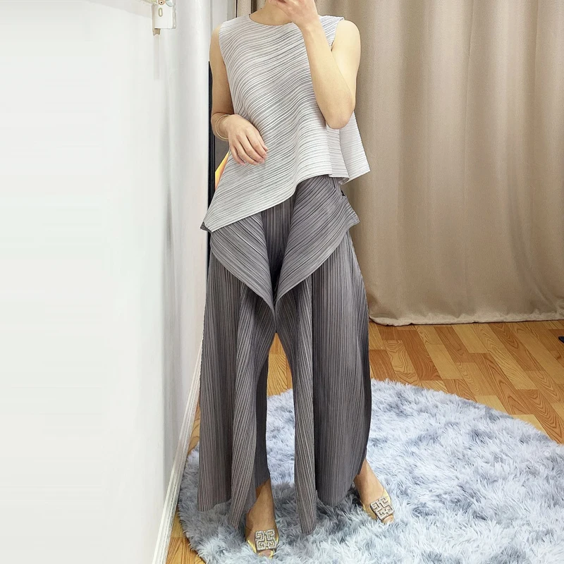 Changpleat spring summer New Women wide legged pants Miyak Pleated Fashion design Solid loose Large Size Elastic waist pants P79