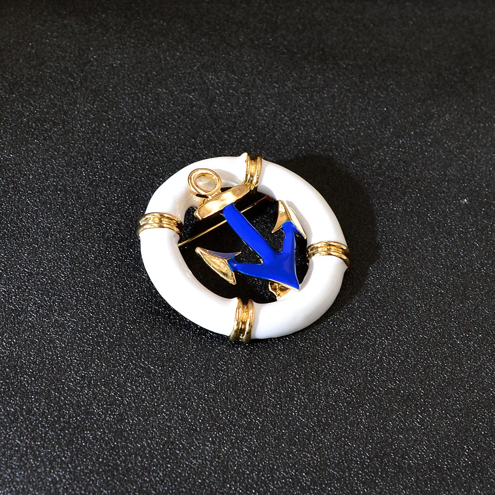 Брошь Мужская круглая с эмалью в морском стиле руль якорь | Украшения и