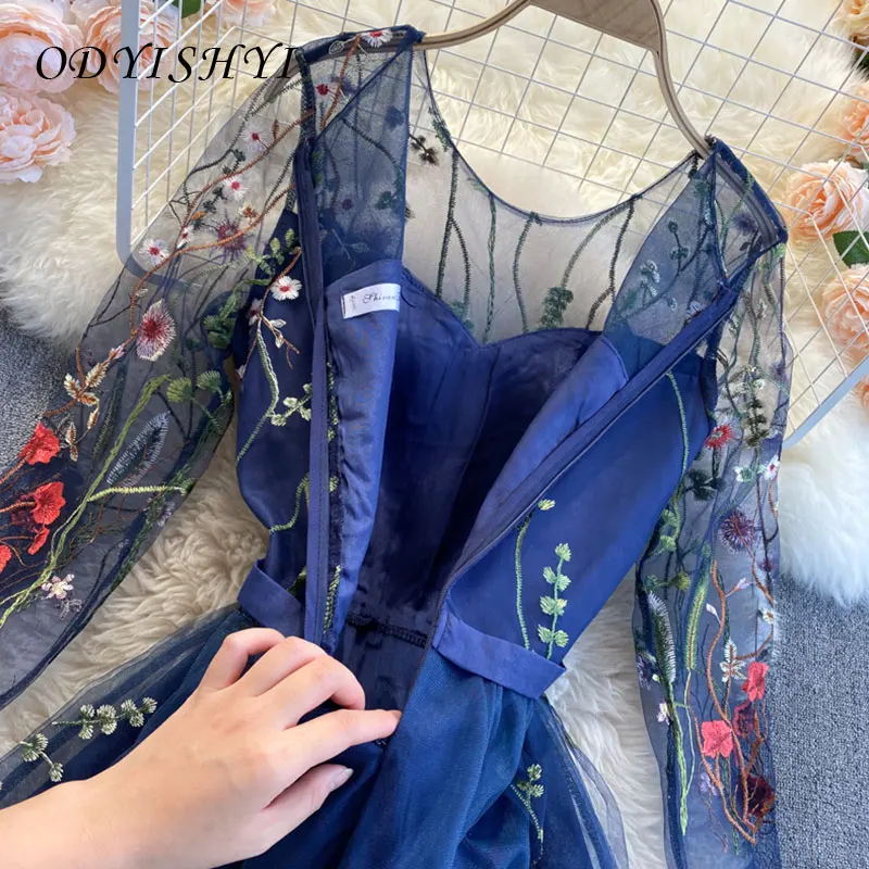 

Women's Long Dress 2021 Spring Fashion Embroidered Flowers Round Neck Stitching Mesh Gauze Pompous Party Dresses Ladies VT34