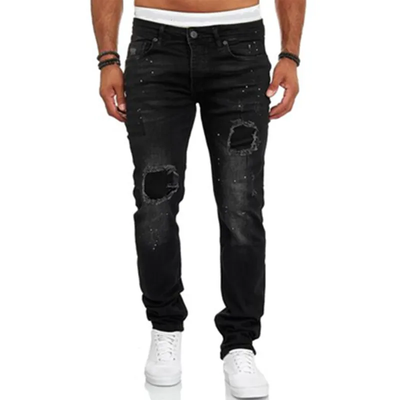 Рисунок 5 - Джинсы мужские с заплатками