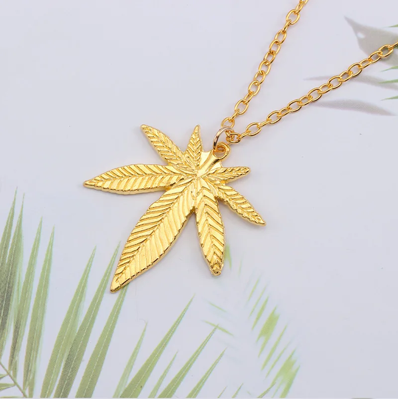 

Fashion Simple Maple Leaf Necklaces Hemp Leaf Pendant Charm Chain Necklace for Women Cute Trendy Jewelry Birthday Gifts