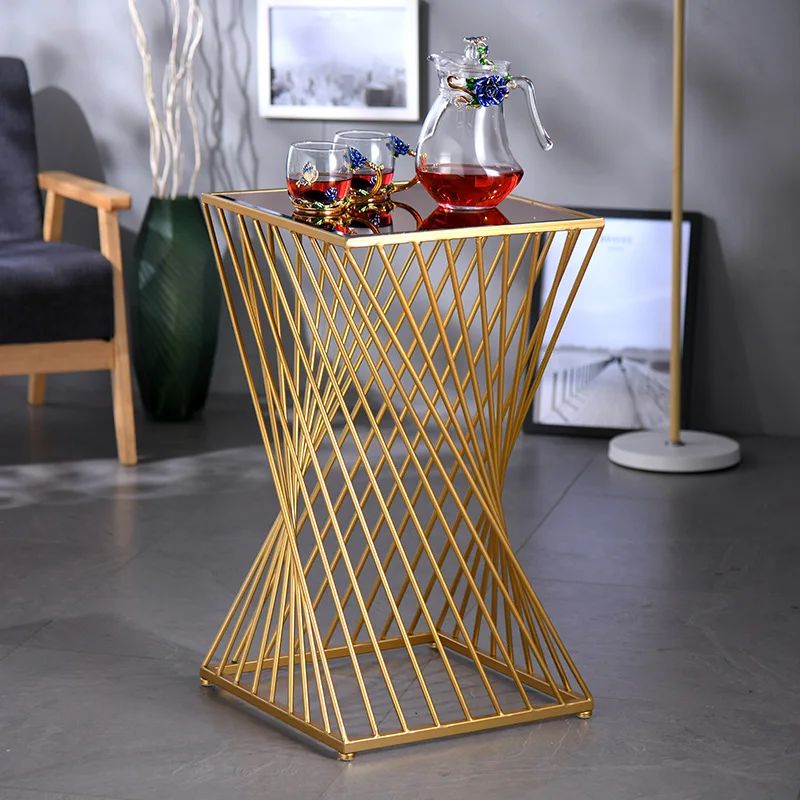 Nordic simple milk tea shop table small family creative iron art living room round coffee Bedside |