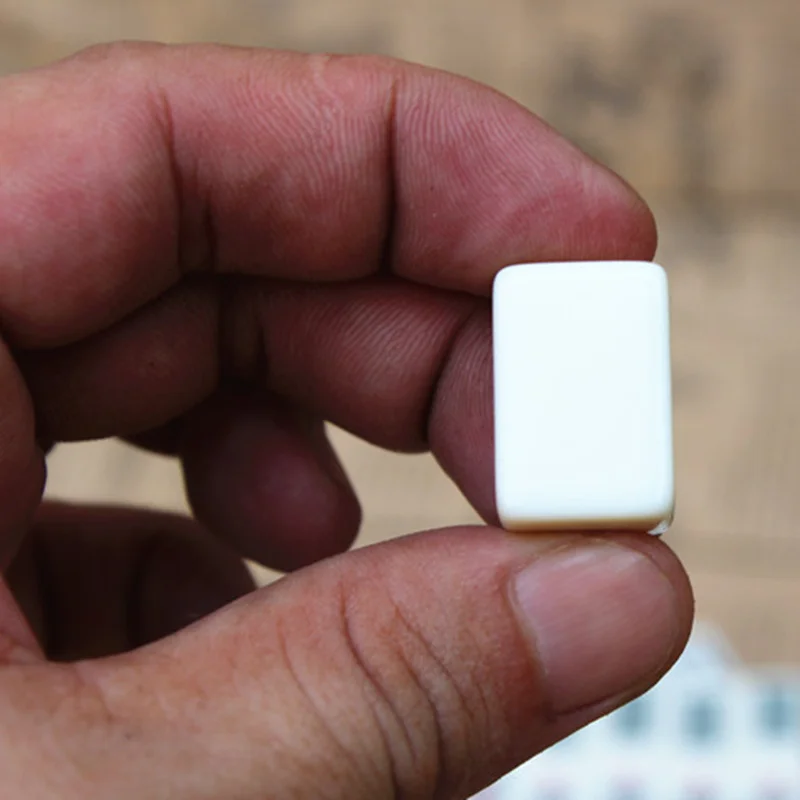 Антикварная игра мини-маджонг китайского стиля в деревянном ящике с инструкцией на английском языке.