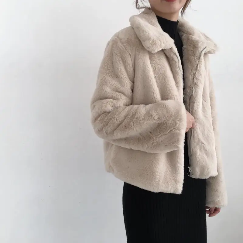 Женское элегантное плотное пальто из искусственного меха с отложным воротником