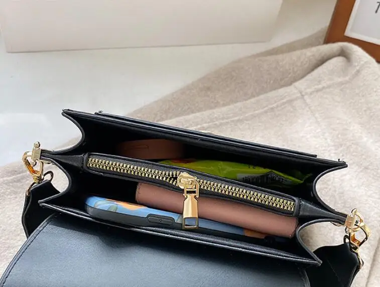 

Contrast Color Leather Crossbody Bags For Women Travel Handbag Shoulder Women Bag Simple Shoulder Messenger Bag CrossBody Bag