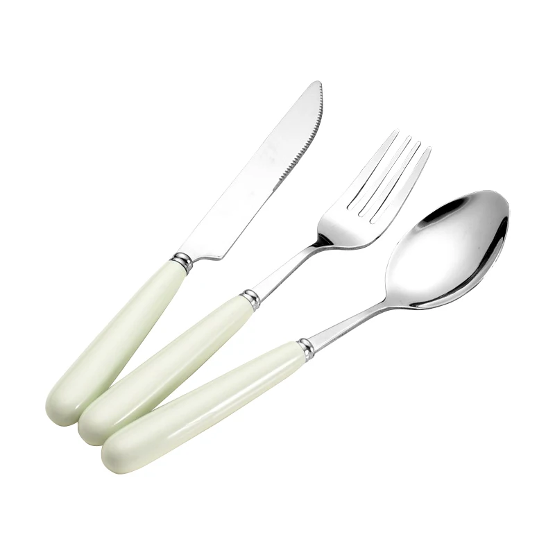 

Детские столовые приборы из нержавеющей стали с керамической ручкой 3 шт.