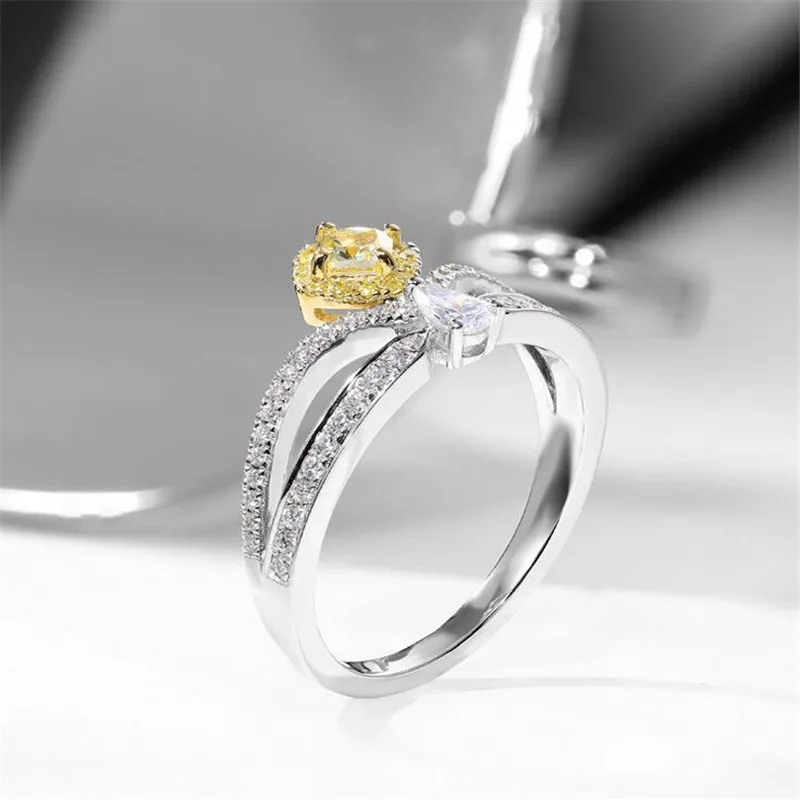 Женское кольцо из серебра 925 пробы с фианитом | Украшения и аксессуары