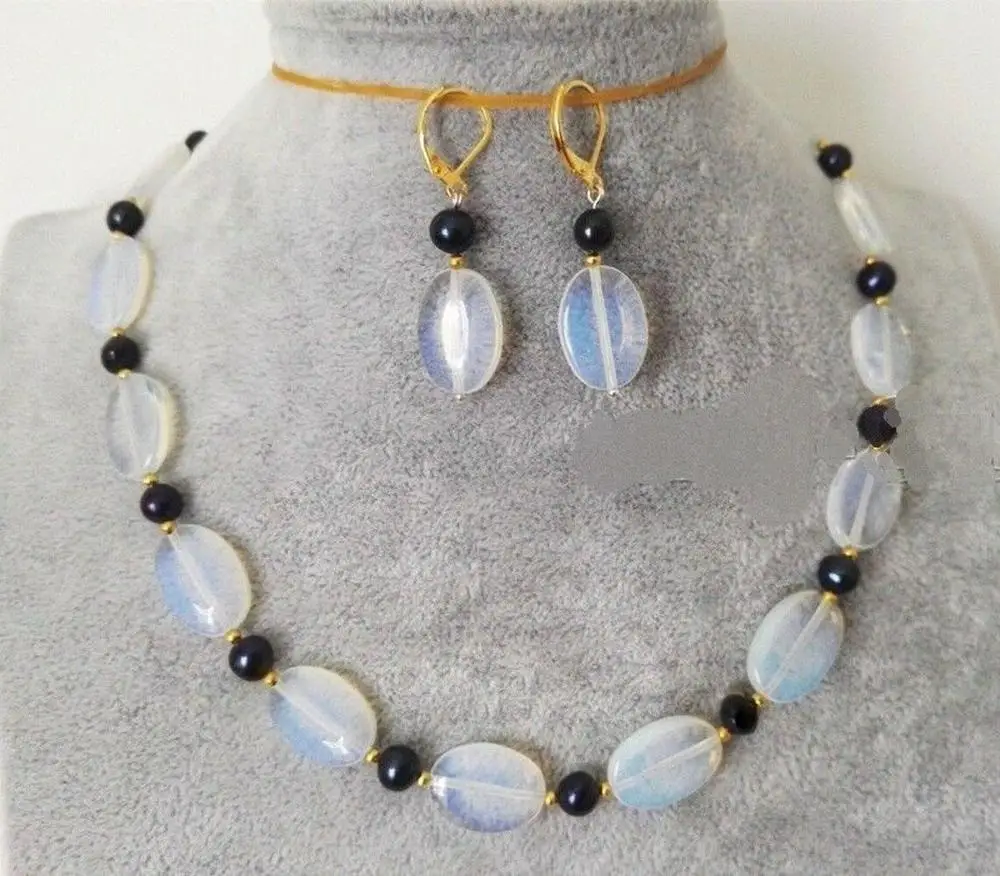 

13x18mm Natural White Moonstone Gemstone Beads Necklace 18'' Earring Set