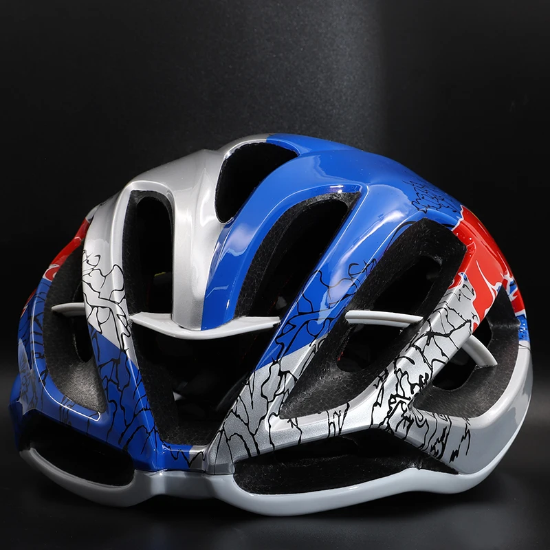 

Bicycle Helmet Equipment Sports Ventilated Riding Cycling Helmet Professional Road Mountain Bike Helmet Ultralight All-terrain
