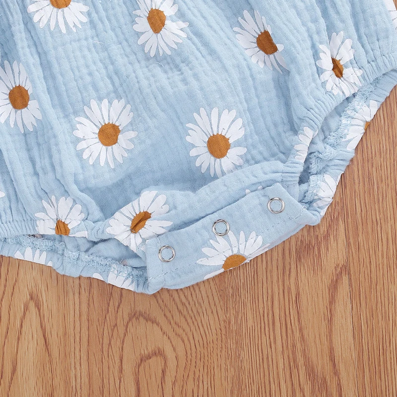 

Infant Baby Daisy Floral Printed Covered Button Full Length Regular Sleeve Round Neck Fashion Stylish Cotton Rompers