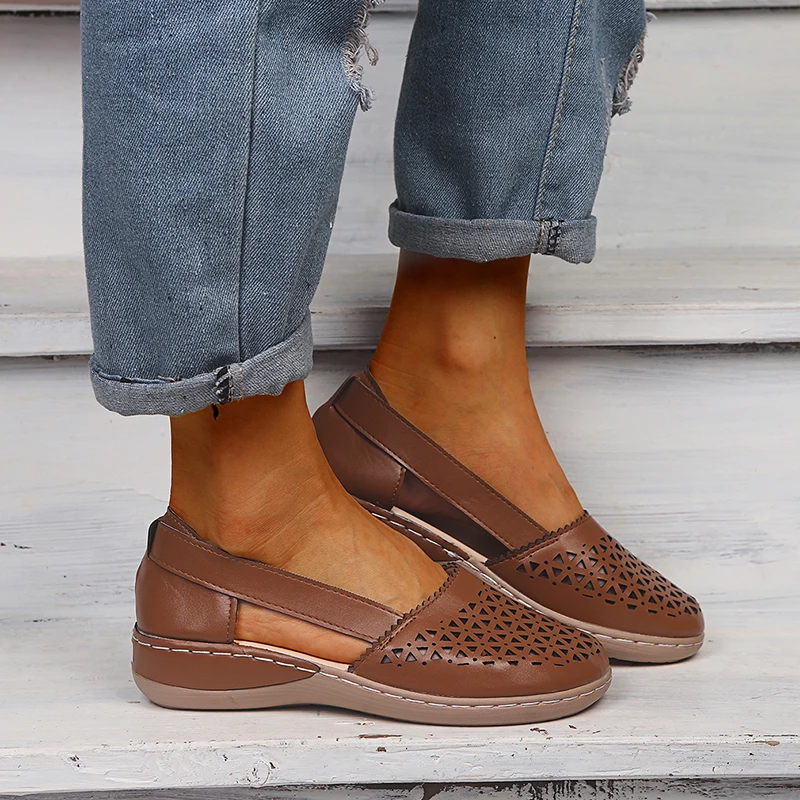 

Women Wedges Sandals Hollow Out PU Vintage Woman Shoes Slip On Casual Sewing Ladies Sandal Female Plus Size Summer 2020