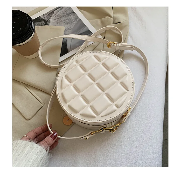 

Web celebrity small round bag for women in summer 2021 new Korean version checked chain bag versatile cross-slung round bag for