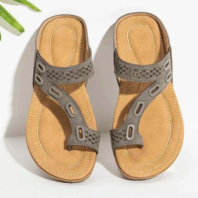 

Independent Station 2020 Summer Cross-Border New Arrival Flip-Flops Leather Metal Hollow Stitching Flat Women's Casual Shoes