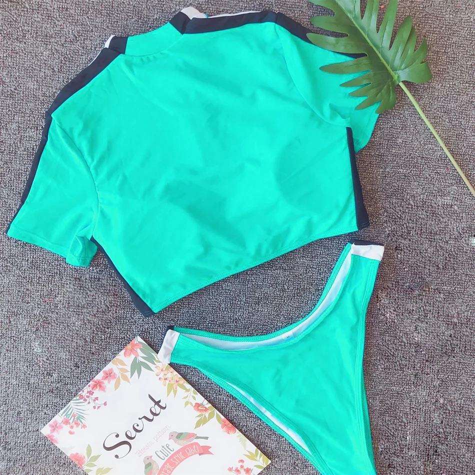 Женский купальник с короткими рукавами однотонный подкладкой пуш ап на молнии