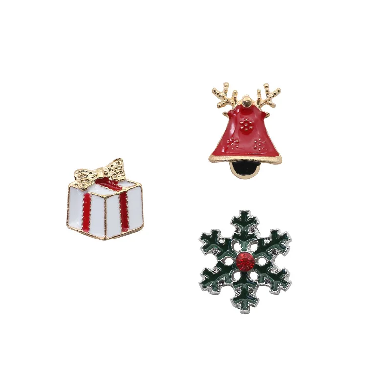 

Cute Christmas Brooches Gift Box Snowflake Bells Wreath Enamel Brooches for Women Denim Scarf Lapel pin Button Badges Gifts