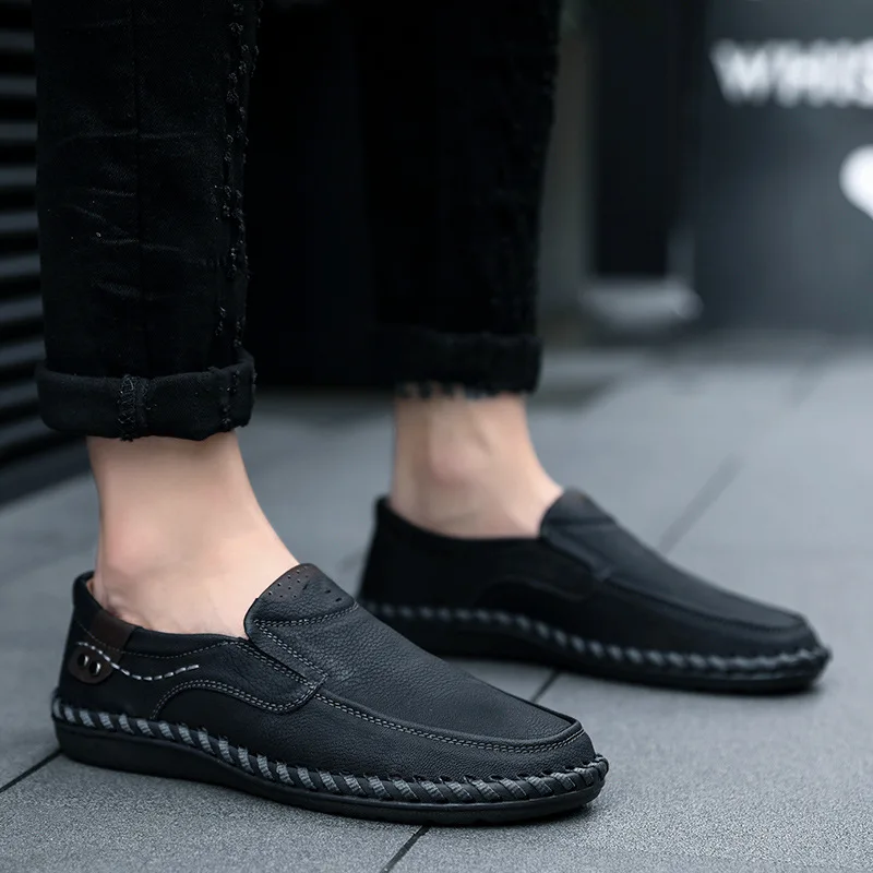 

AQ331 Leather Men Casual Shoe Luxury Brand autumn Mens Loafers Moccasins Breathable Slip on Black Driving Shoes Plus Size 39-48