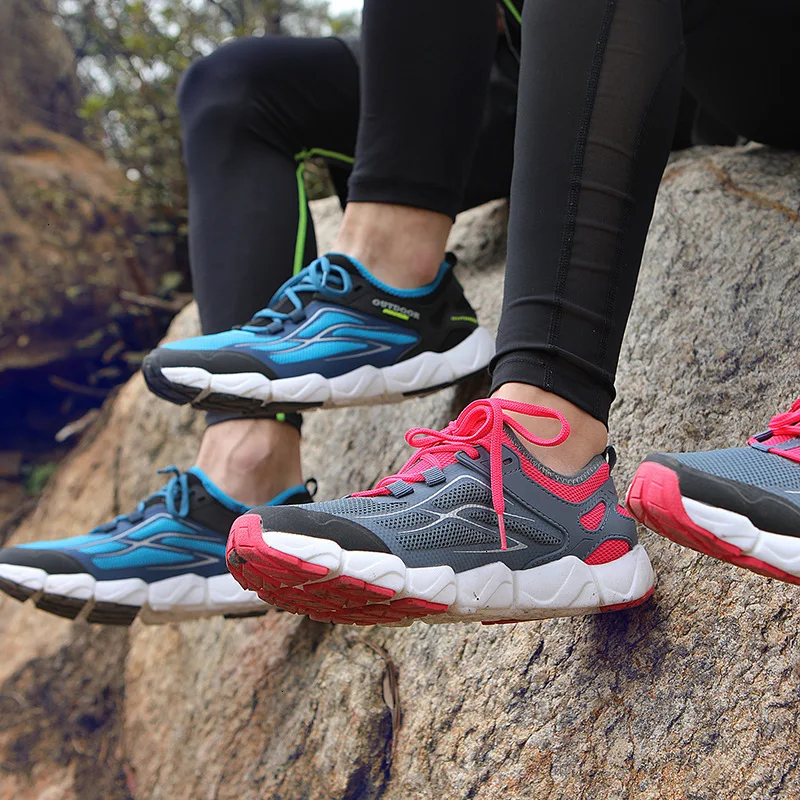 Женская обувь для бега Легкие Нескользящие беговые кроссовки мужчин дышащая