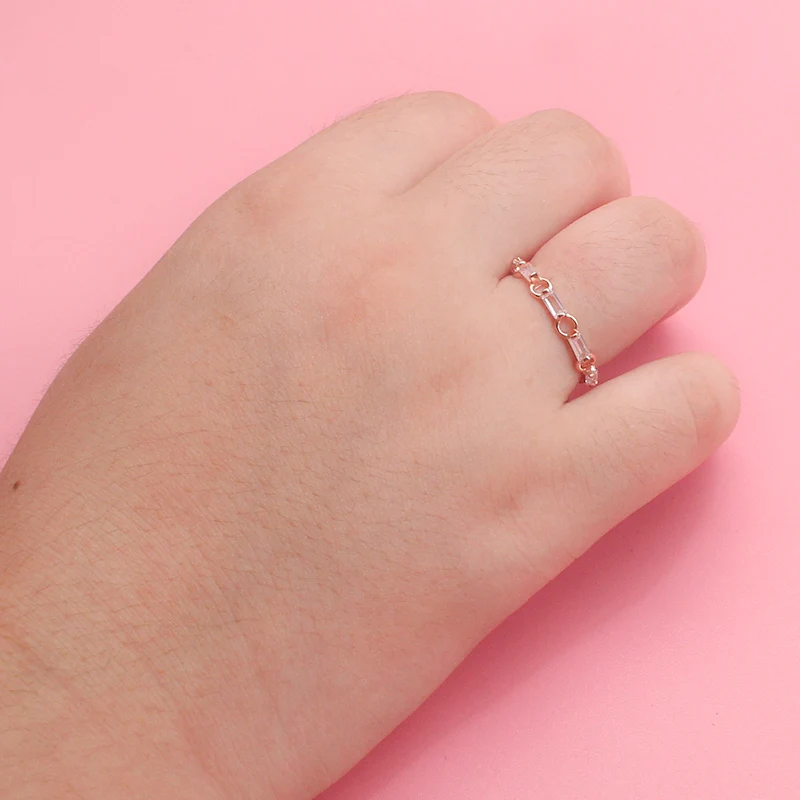 Женское кольцо из серебра 925 пробы с фианитом|Кольца| |