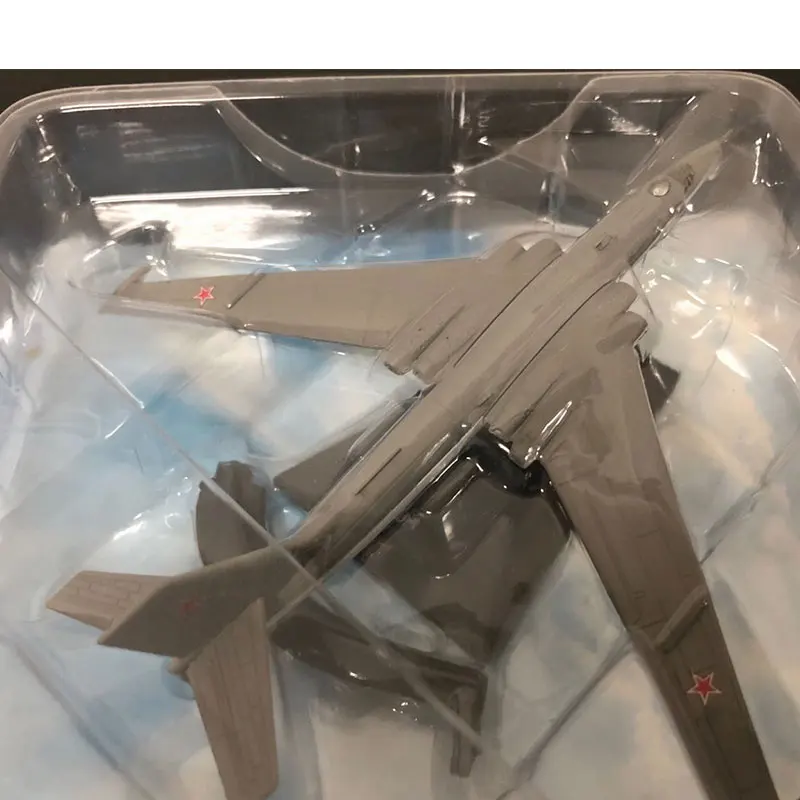 1/400 масштаб Россия M-4 Bison Strategic Bomber литая под давлением металлический армейский самолет модель игрушка для коллекции, подарок, дети, украшение