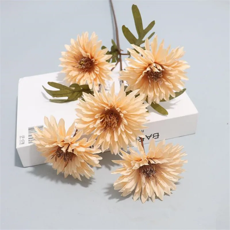 10 шт. поддельные стилизованные под языки пламени и принтом в виде хризантем (5