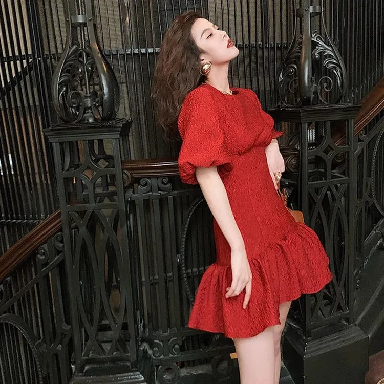 

Red high waist slim fishtail dress Bubble sleeves Jacquard French high slim round neck skirt