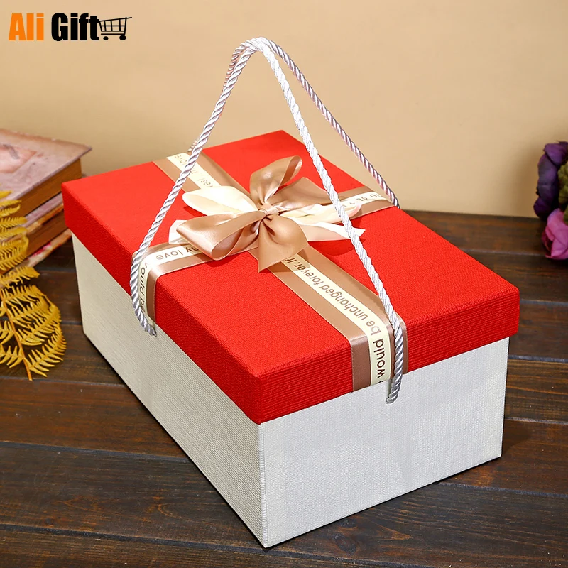 Подарочная упаковочная коробка с крышкой большой картонный подарок трех