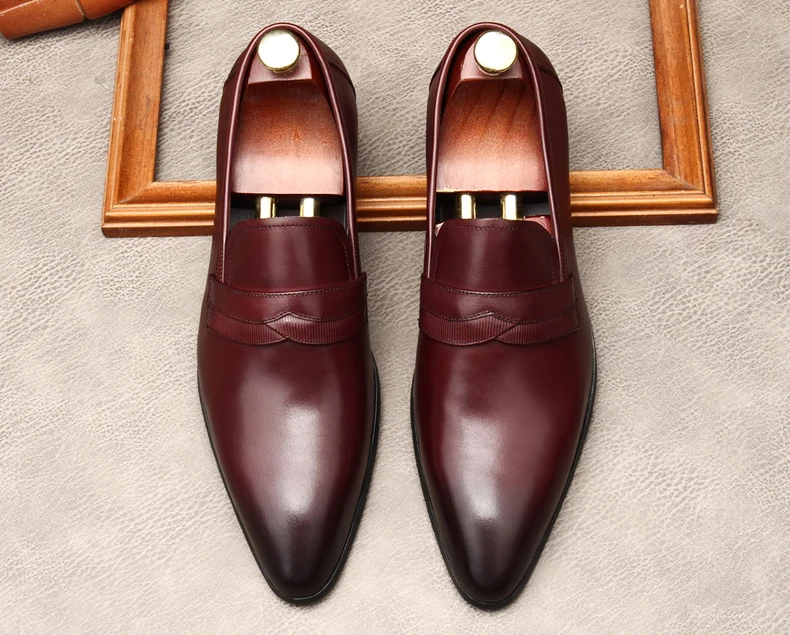 

Fashion Mens Black Wine Red Loafers Shoes Men Luxury Italian Genuine Leather Dress Shoes For Men Business Party Wedding Shoes
