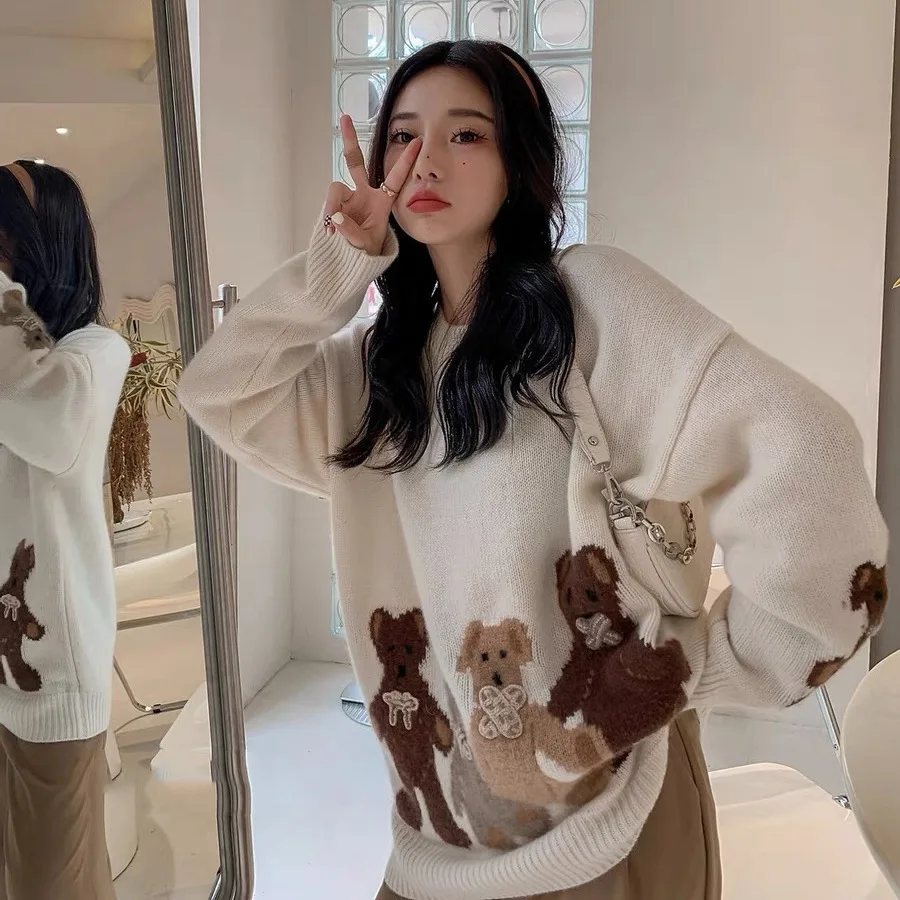 

Cute women's winter 2021 loose hooded sweater street wear bear retro Japanese lazy design sense bear jacquard loose sweater