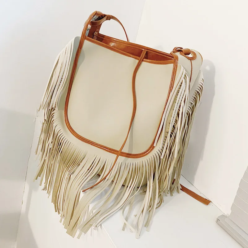 

European and American High-quality Ladies' Hit Color Fringed Large-capacity Bucket Bag 2021 New Shoulder Bag Wild Messenger Bag