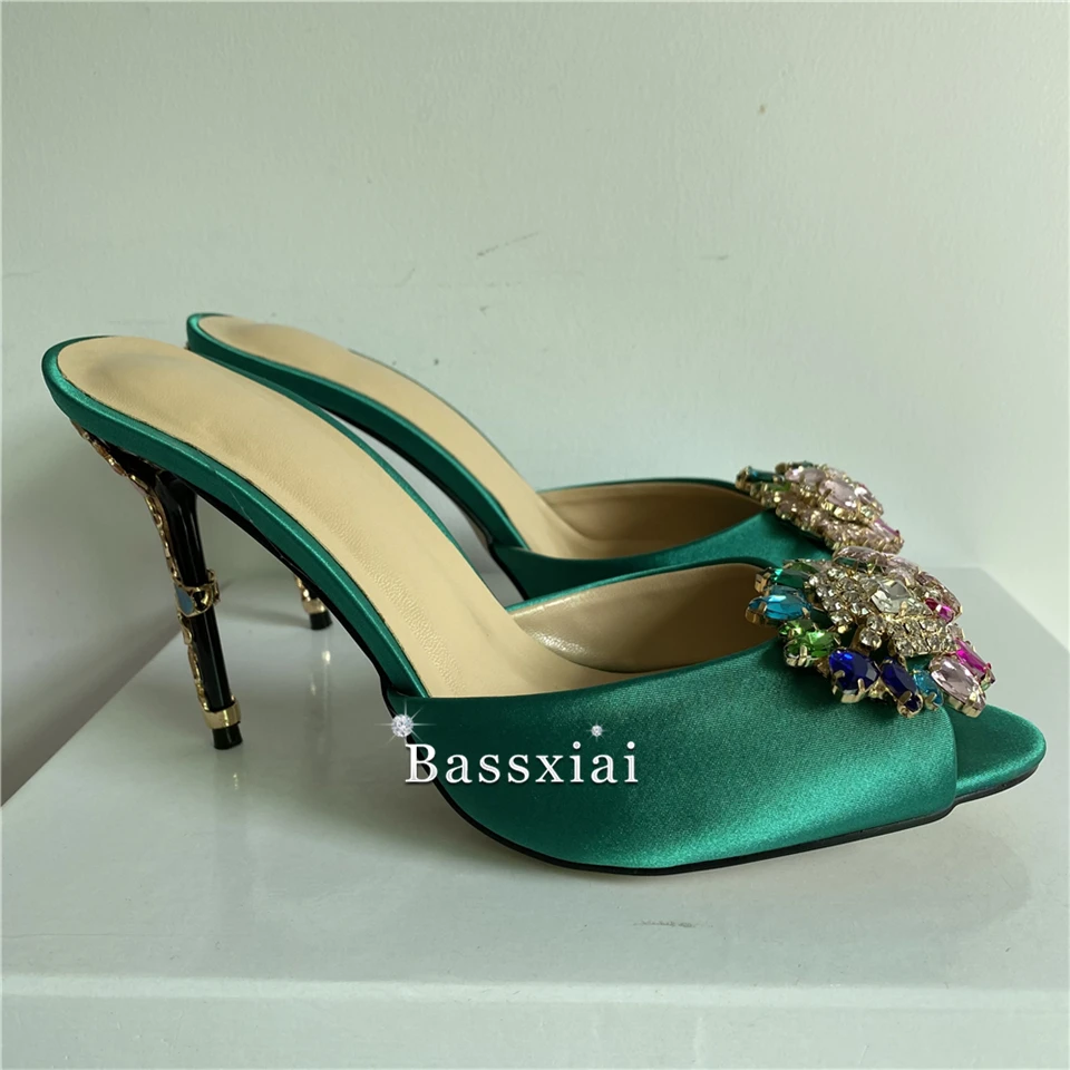 Роскошные атласные туфли на ремешке для девочек летние разноцветные Лепестковые