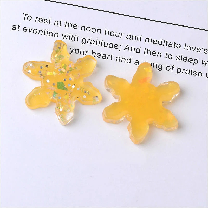 

10Pcs/lot Resin Glitter Snowflake Flatback Cabochon Fit Phone Case Decoration DIY Scrapbooking Crafts Hair Bows Center 30mm